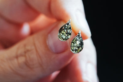 Green drop earrings.