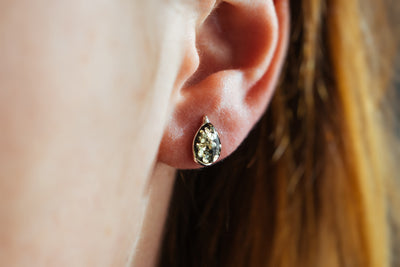 Green drop earrings.