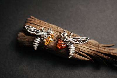 Buzzing Beauty - Silver Bee Pendant with Natural Baltic Amber