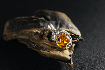 Chameleon pendant