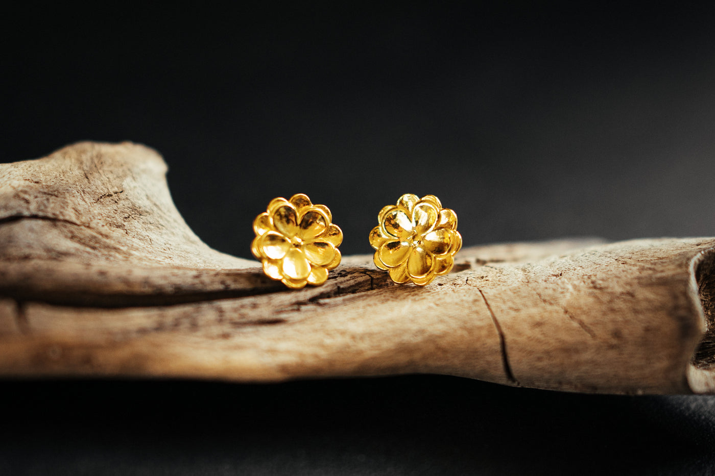 Floral boho style earrings.