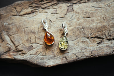 Elegant teardrop pendant