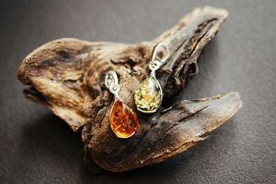 Elegant teardrop pendant