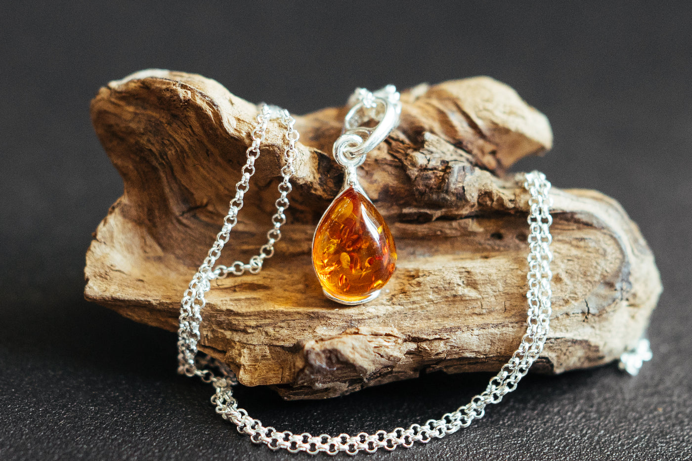 Elegant teardrop pendant