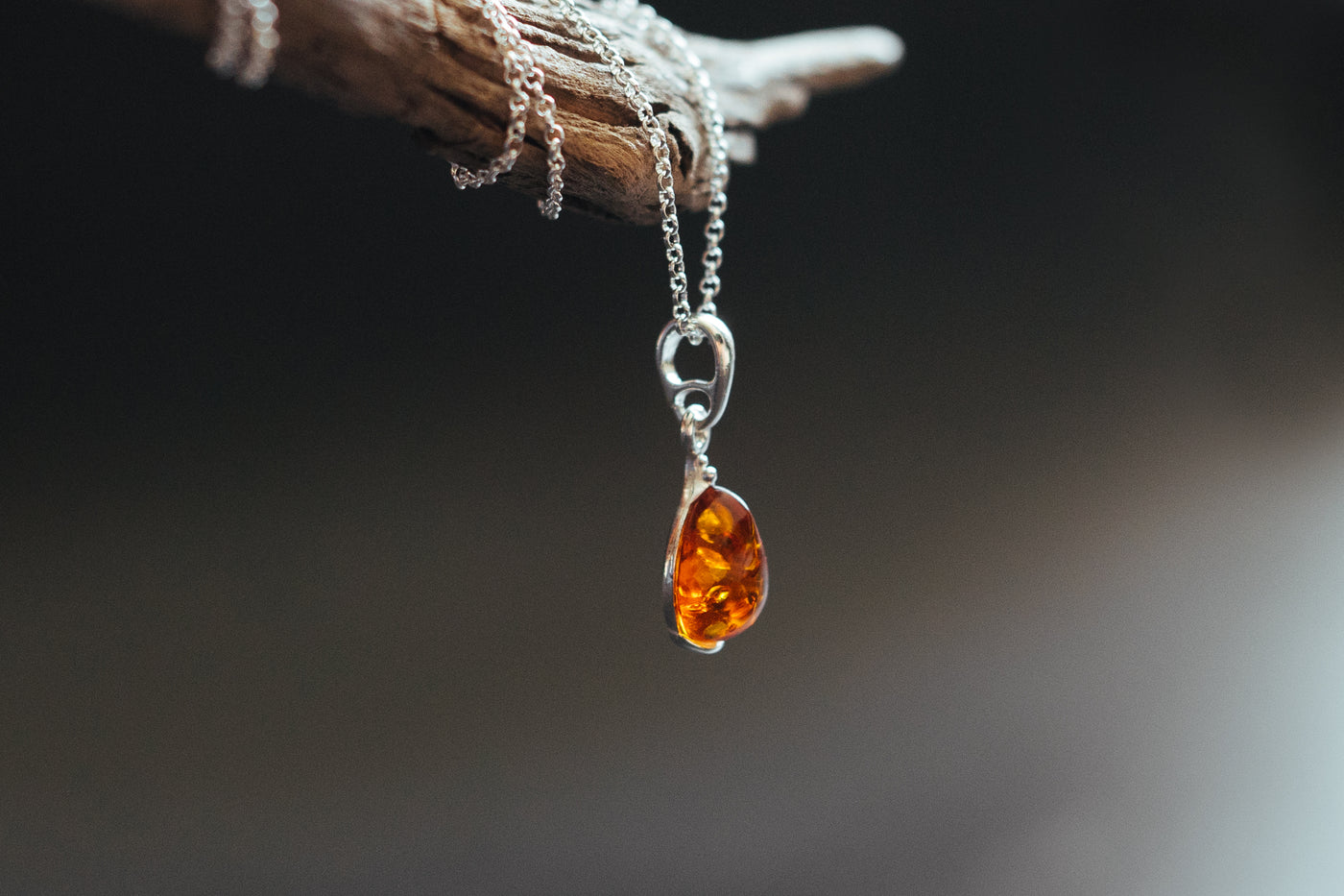 Elegant teardrop pendant