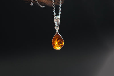 Elegant teardrop pendant