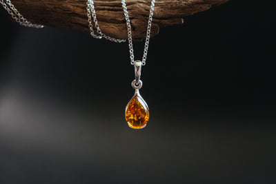 Elegant teardrop pendant