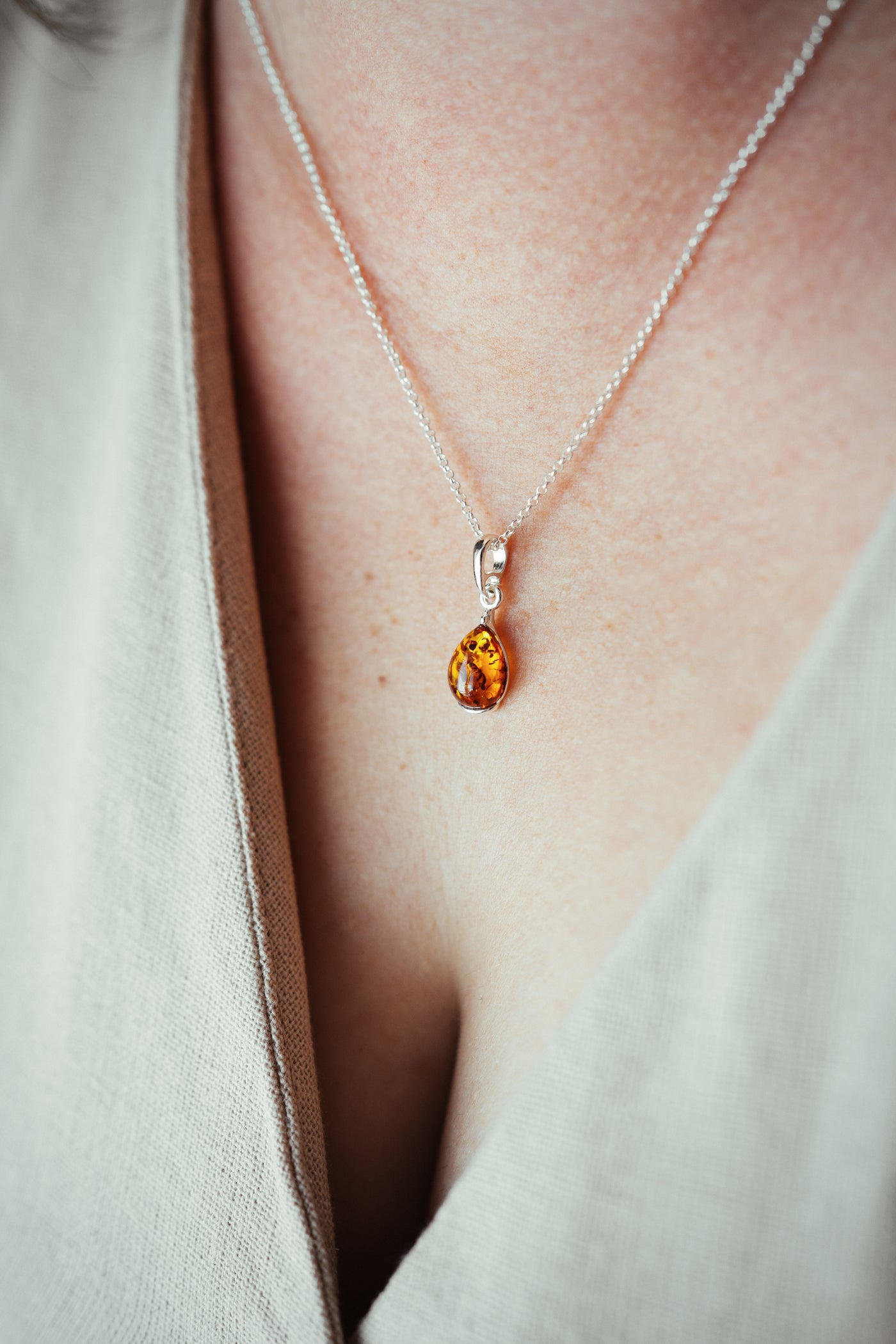 Elegant teardrop pendant